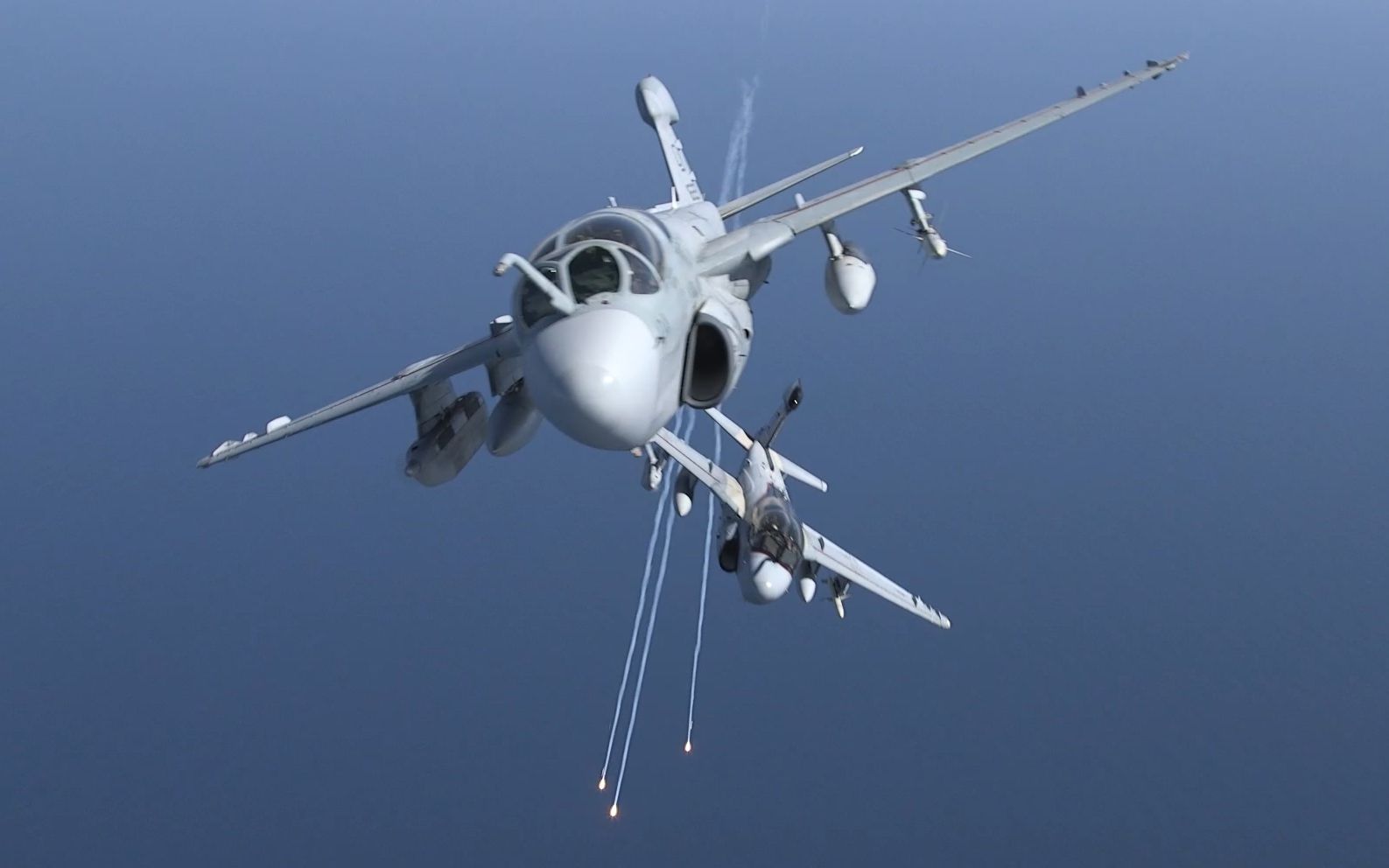 美海军陆战队第2战术电子战中队ea-6b电子战机告别飞行