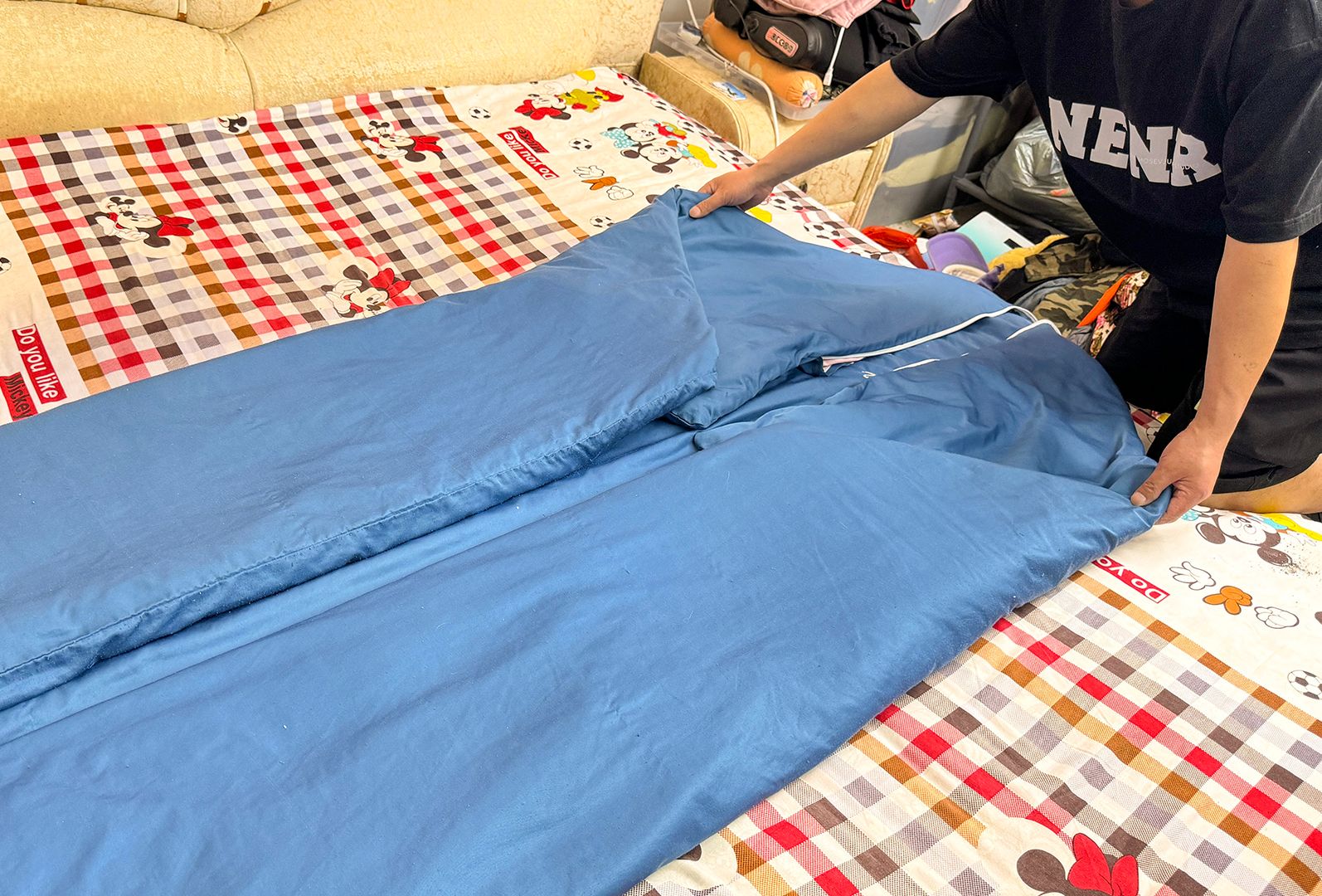 套被罩最简单方法,10斤厚被子也能一个人1分钟搞定,方法太棒了