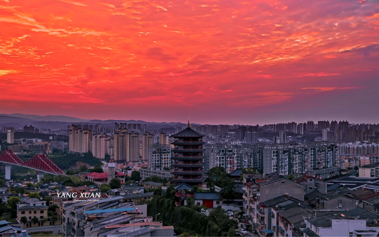 天一亮 时间就不属于我了#夷陵区 #火烧云满天