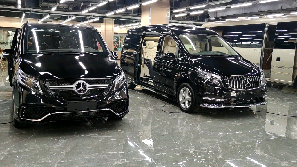 奔驰威霆改装车黑色系搭配商务经典优雅