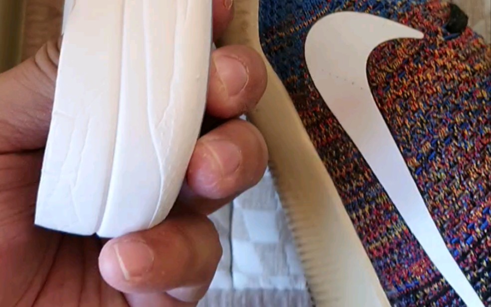 科比11的鞋垫老婆多次想扔被我留下了