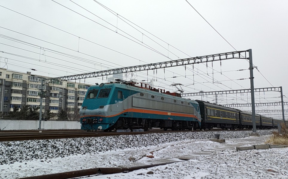 沈局辽段ss9 0037牵引t301次列车接近沈阳北站