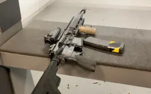 下载视频: 全自动 HK416