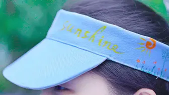 这下惬意了，我用牛仔裤做了个夏日遮阳帽