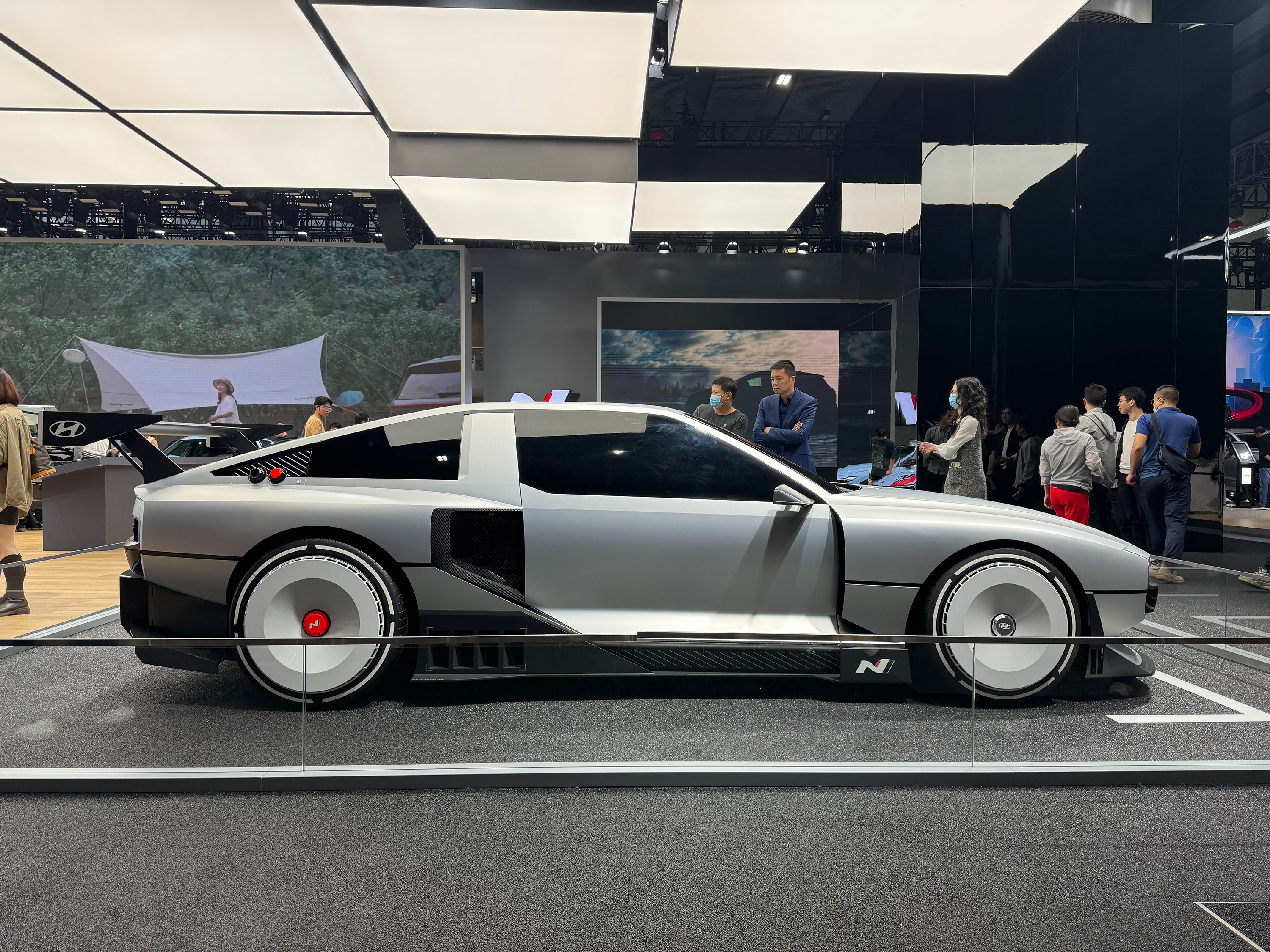 真的帅!现代的概念车n vision 74复古科幻