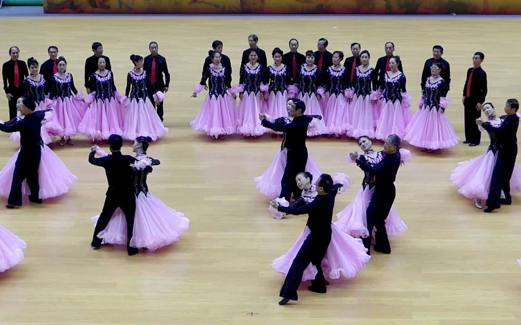 [图]天坛周末15462 交谊舞《祝福祖国 唱响心中的歌》参赛队 潘家园