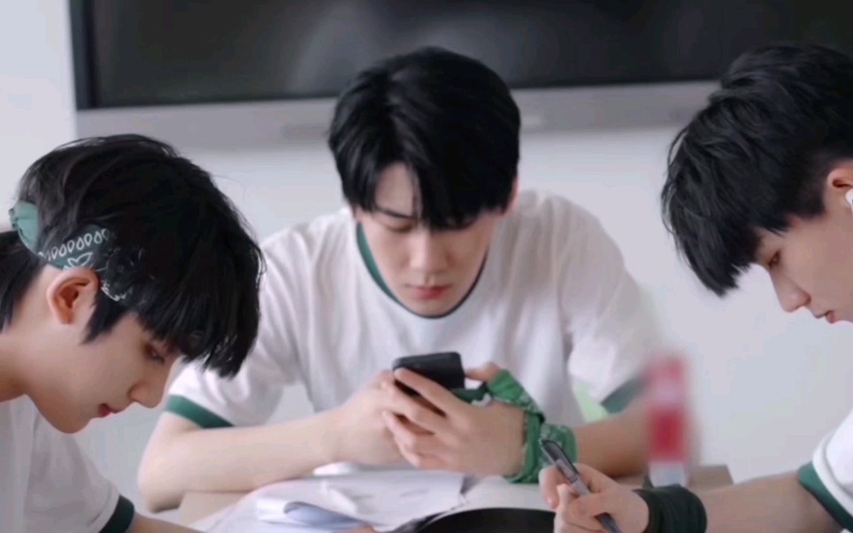 【时代少年团】半工半读男团的日常之背单词 写作业_哔哩哔哩_bili