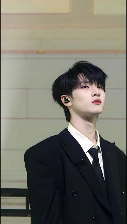 严浩翔_哔哩哔哩_bilibili