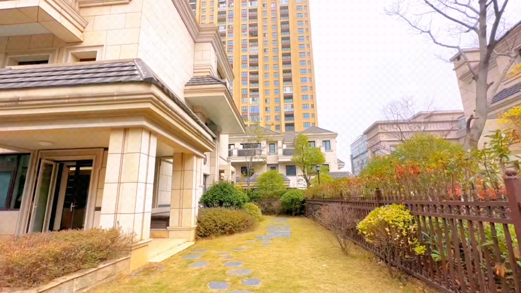 武汉二环70年产权联排别墅,带花园,旁边就是墨水湖,优惠200多万