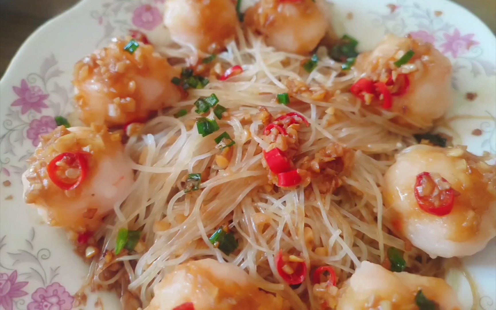 【生活记录】自制菜谱又添新菜|蒜蓉粉丝虾滑