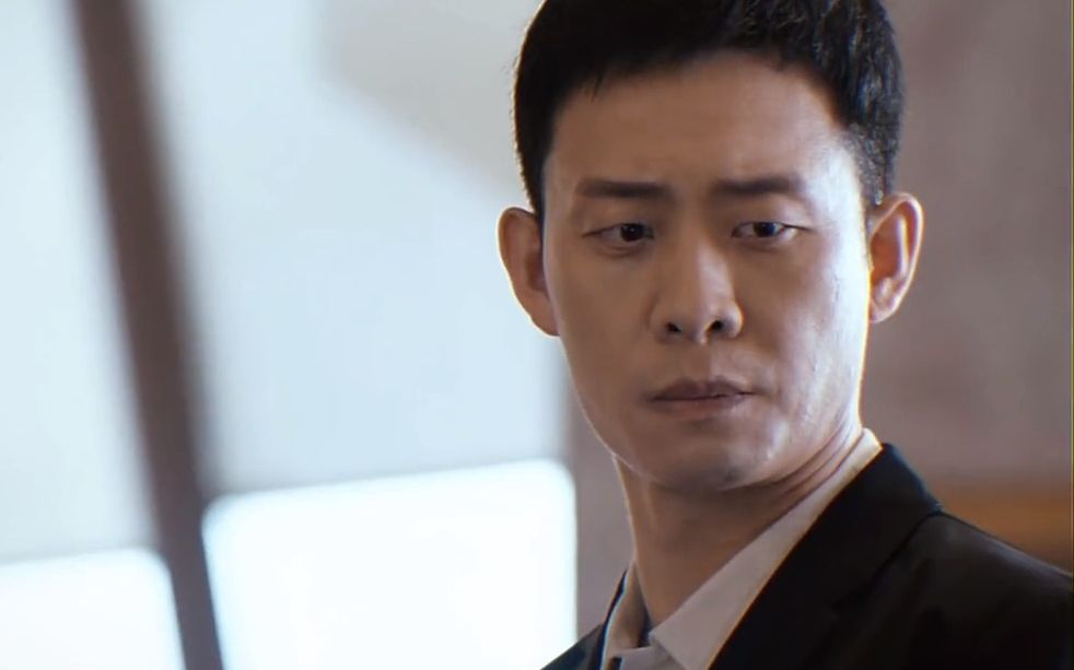 映在脸上的水光 #张译 #重生之门 #罗坚 #张译影帝