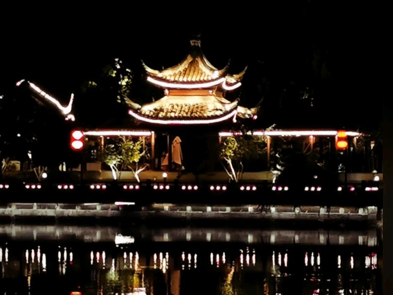 苏州夜景护城河图片