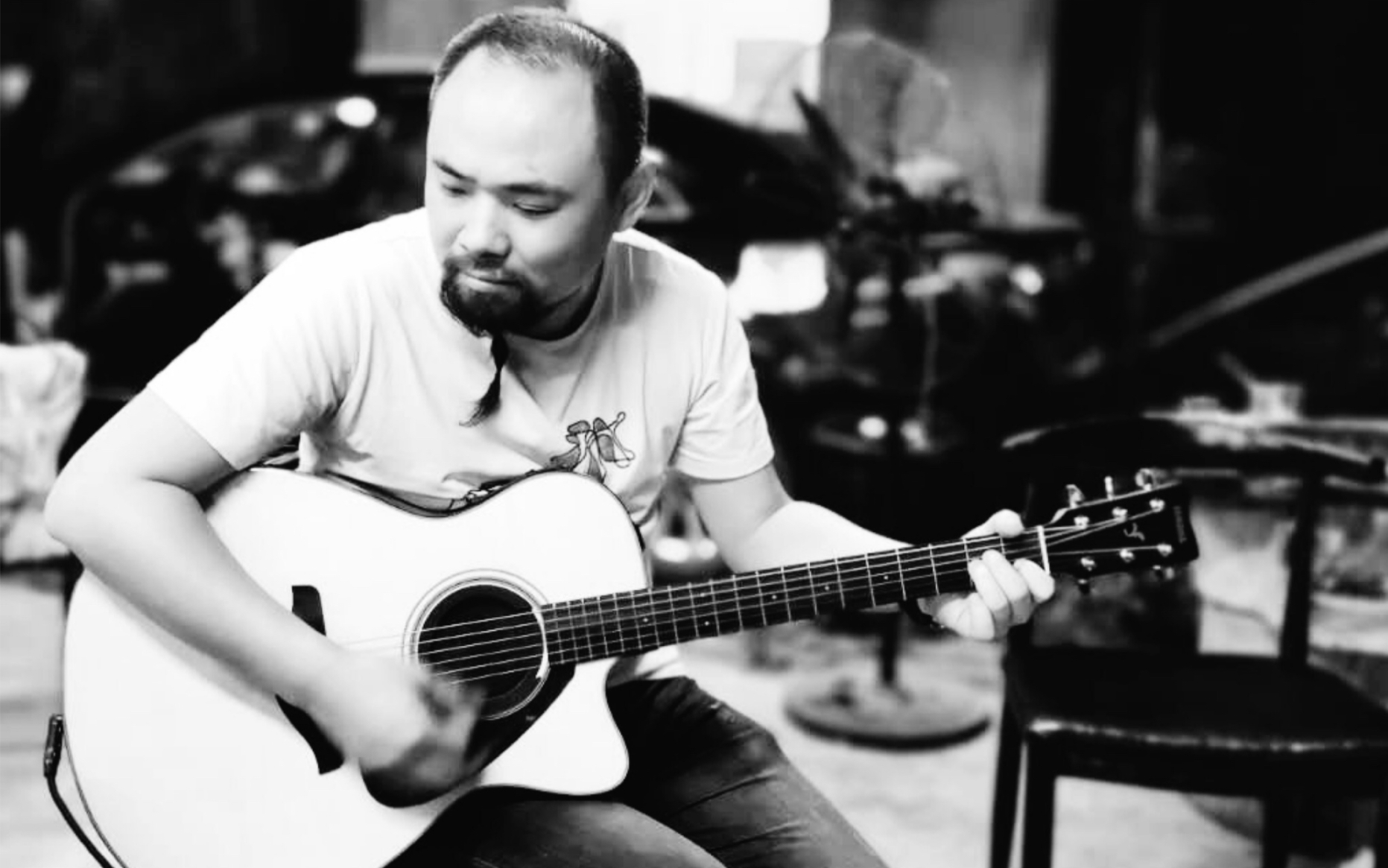 许巍李延亮空谷幽兰电吉他尾奏solo