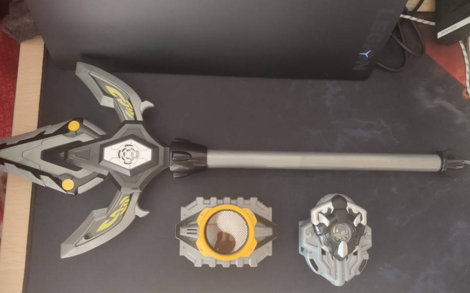 铠甲勇士黑犀套装测评全铠甲系列最稀有的一款也是最帅