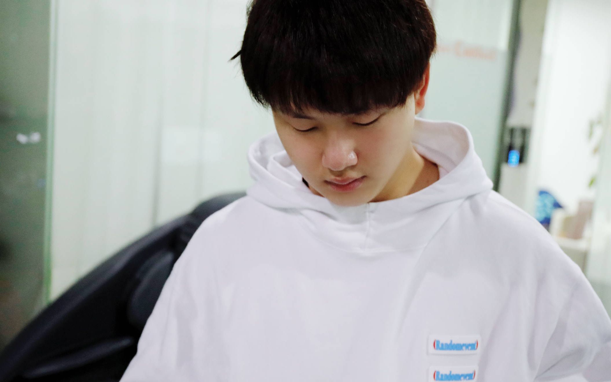 20190210fly飞牛直播录屏晚上吃肉夹馍追悔莫及