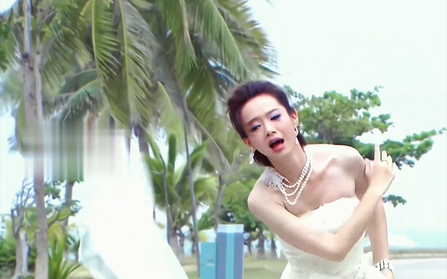 季如风永远不会牵错沐之晴的手!