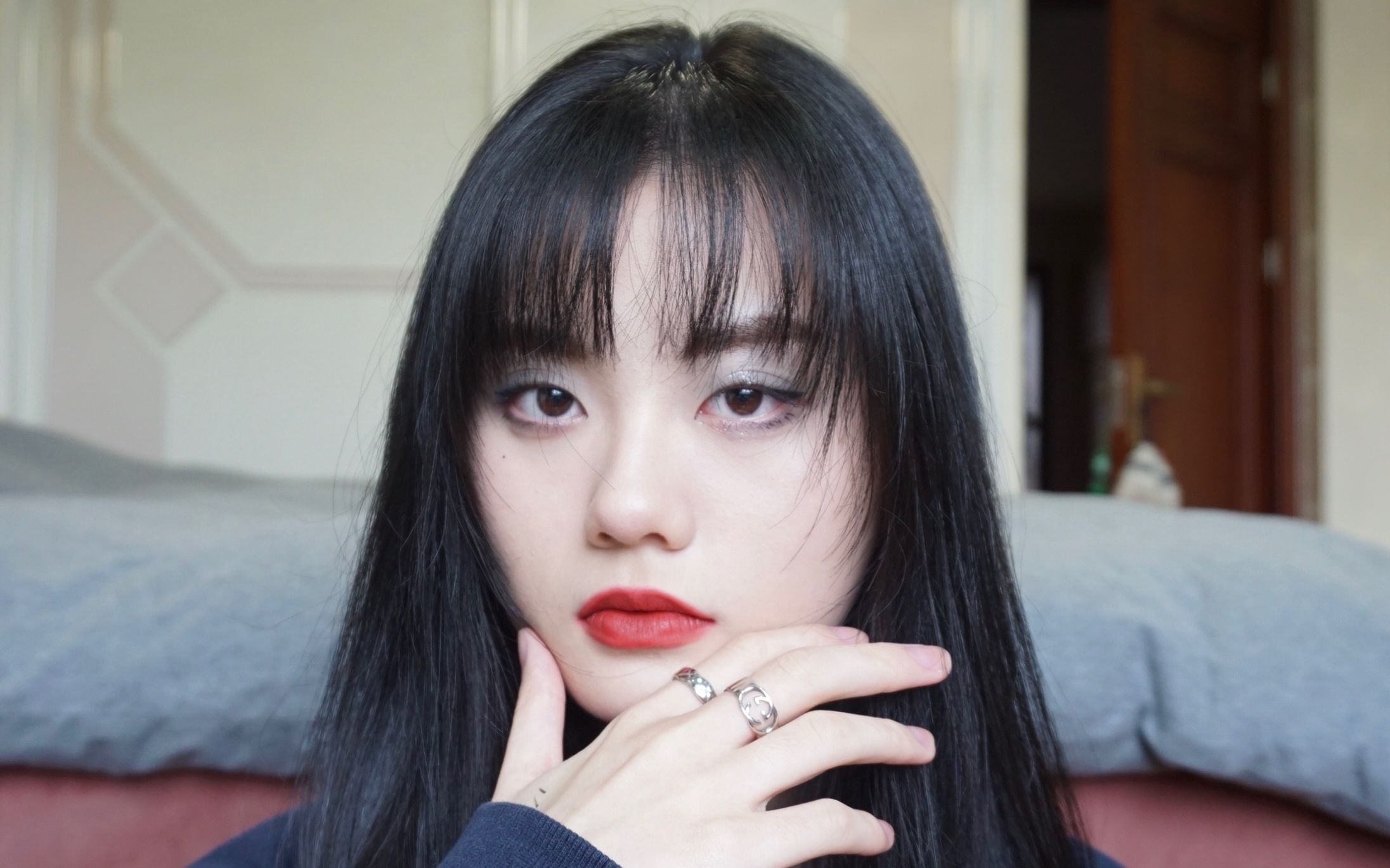 活动  61坂本61 很a的黑白灰金属感烟熏妆|飞天小女警毛毛消音钮