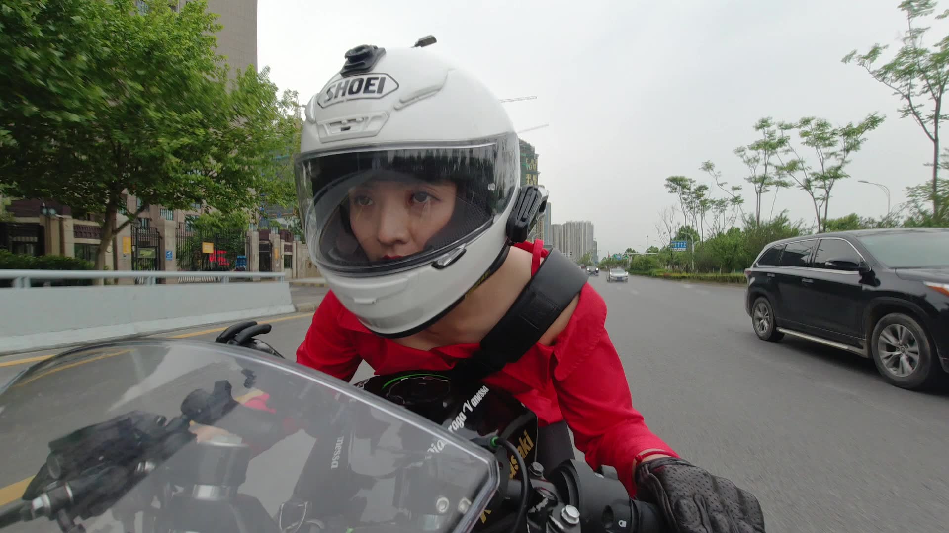 女骑士阮阮 炸一波街吧 日常骑行