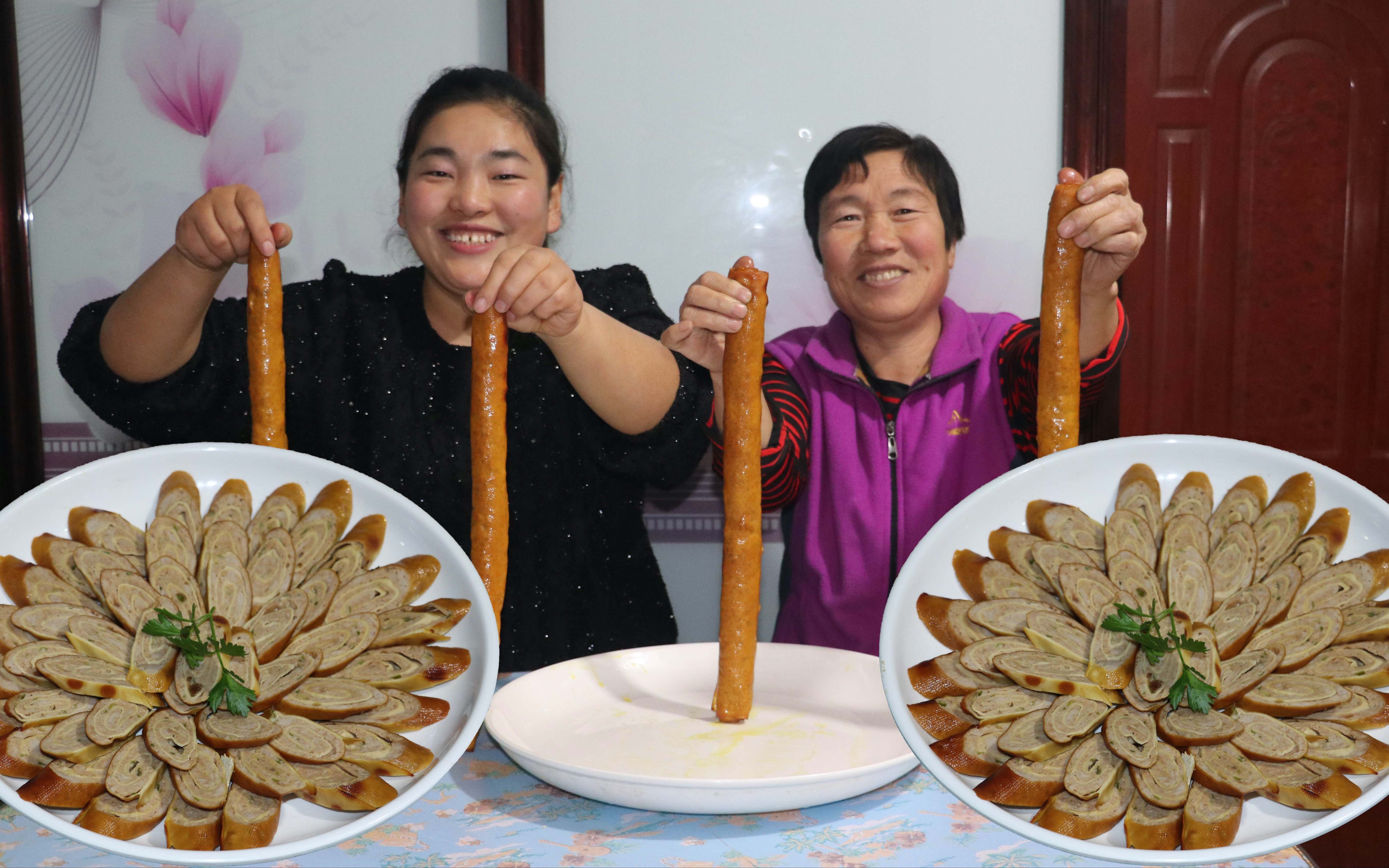 東北特色肉籤子的家常做法,幹豆腐捲上秘製肉餡,出鍋一刻看饞了