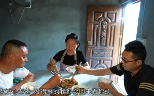 Download Video: 今天和老婆回家，做一道爸爸最喜欢吃的蒜泥白肉，肥而不腻，吃上一口真解馋