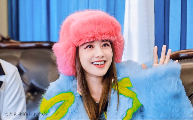 明侦鬼鬼吴映洁笑容暴击这确定是30岁该有的样子进来的就别想面无表情