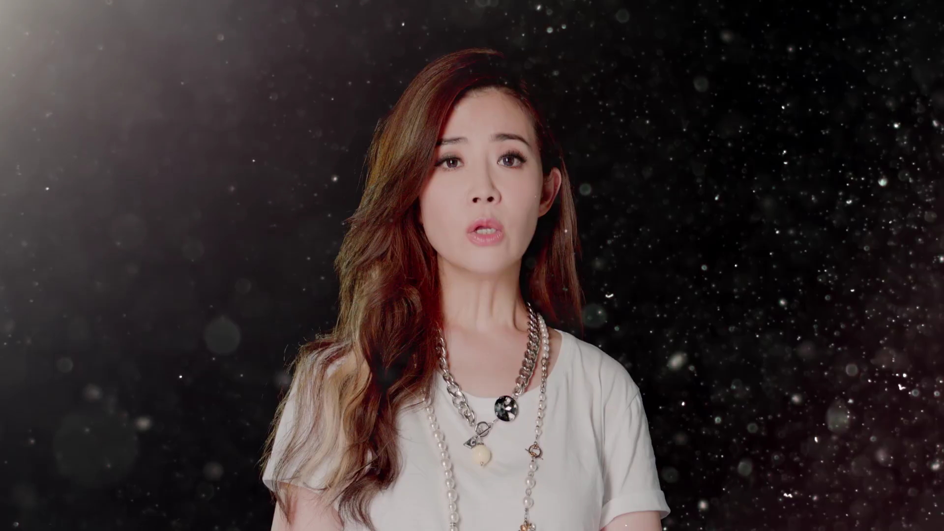 《雪花飘》-黄思婷(选自2015年同名专辑)官方mv ktv导唱字幕_哔哩哔哩