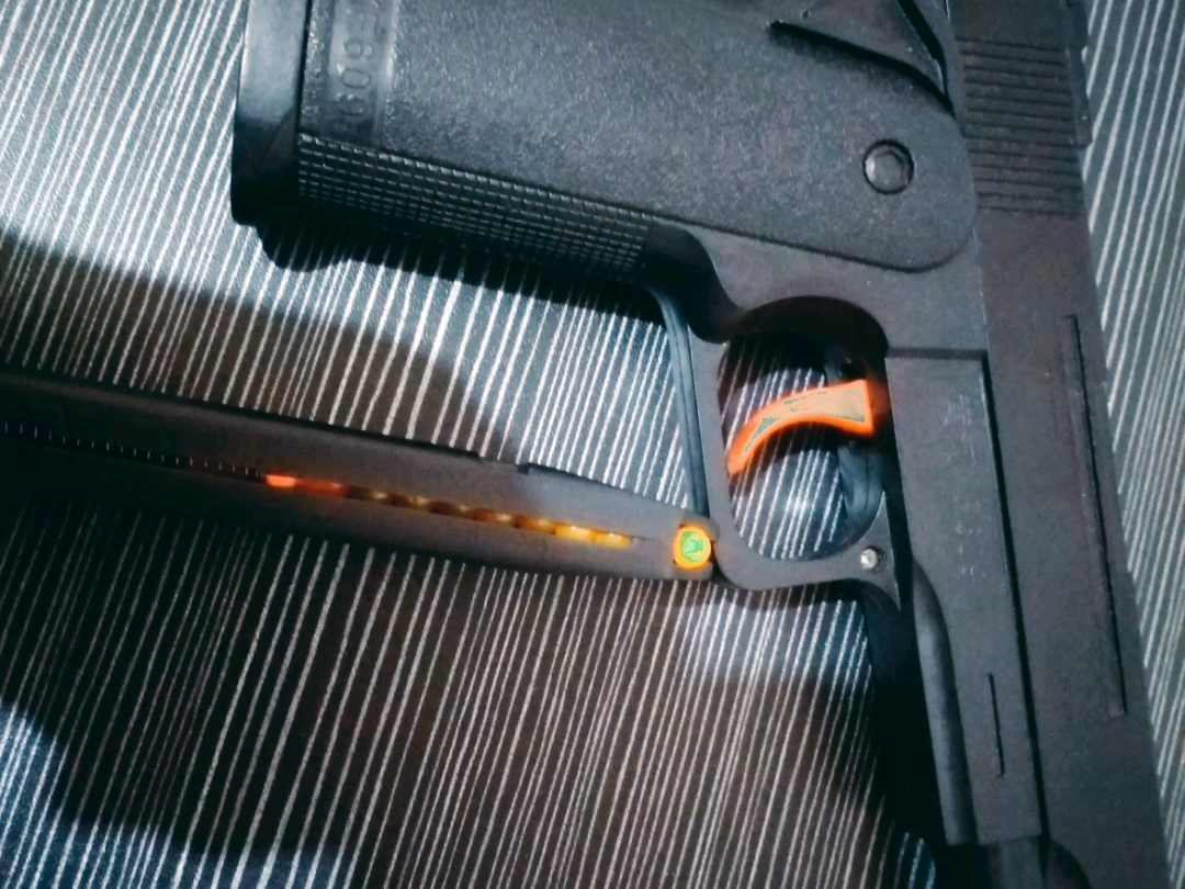 两年前买的黄河玩具枪