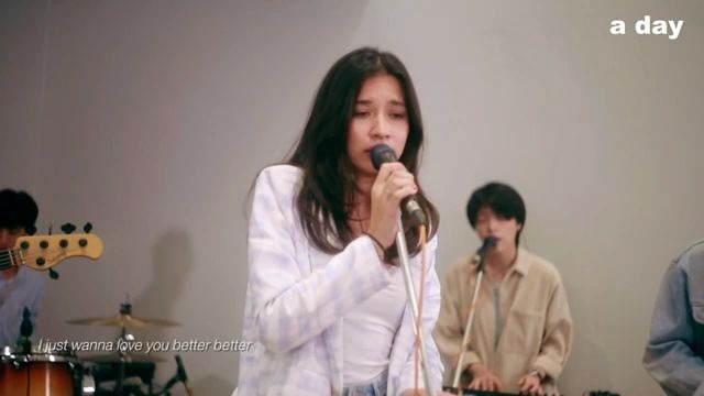 [图]【泰国音乐】Valentina Ploy - Love You Better Live @a day magazine