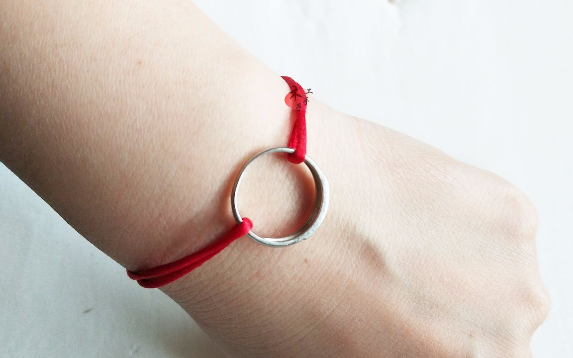 一分钟教你戒指变手链,超简单