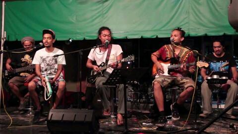 One Day 雷鬼歌手matisyahu的经典原版 简体中文歌词 搭配昂扬上进的励志视频 超燃超好听 哔哩哔哩