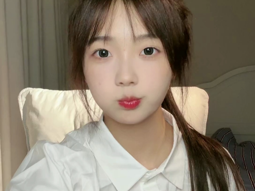 莹莹睡醒了_莹莹睡醒了正在直播_20240514_205658