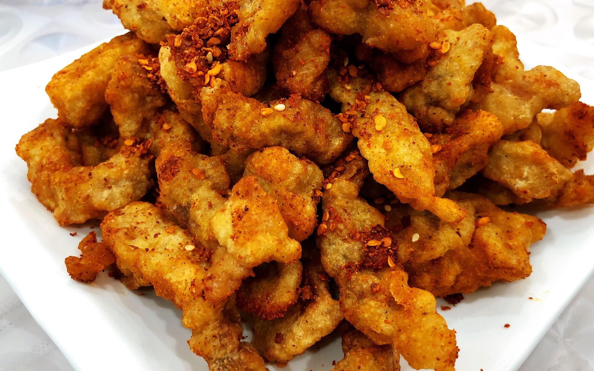 手把手教你在家炸酥肉,外酥里嫩,好吃不回软,越吃越香