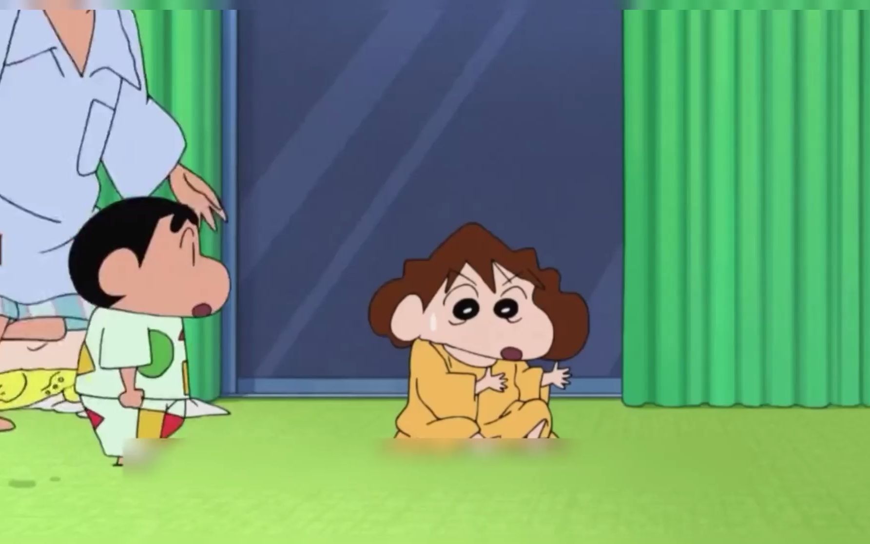 蜡笔小新:美伢和广志变成小孩子,和小新一样高,太可爱了