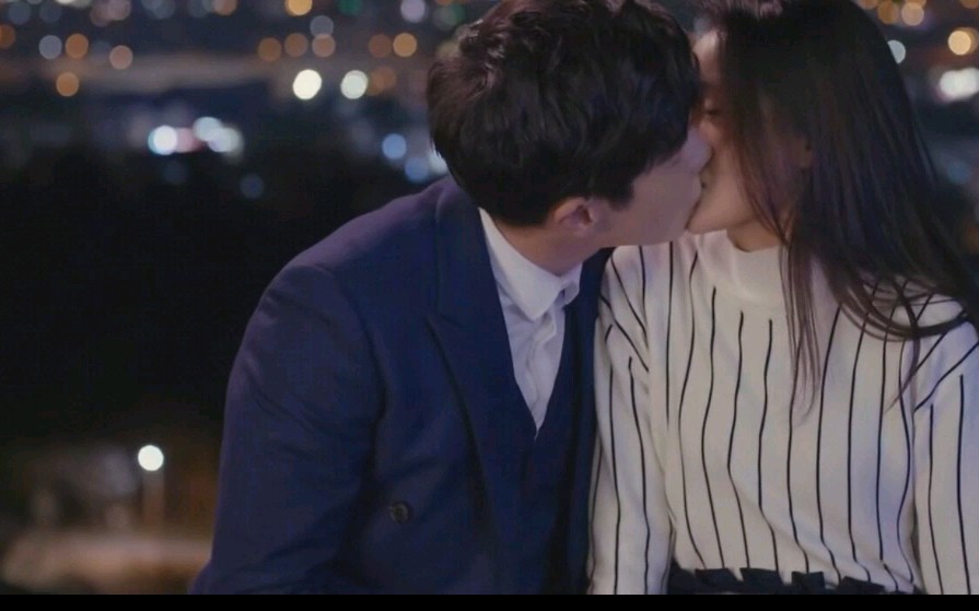 [图]【喜欢你时风好甜】一言不合就kiss 看个预告都好虐狗