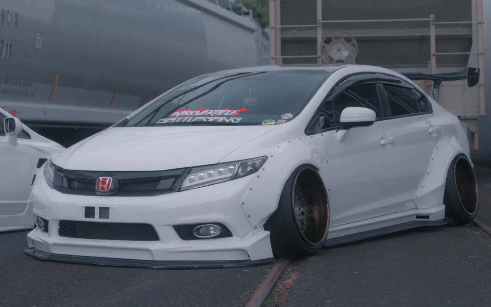 玩的就是姿态  竞技范的思域终变成低趴大王! WIDE BODY CIVICS (4K)哔哩哔哩bilibili