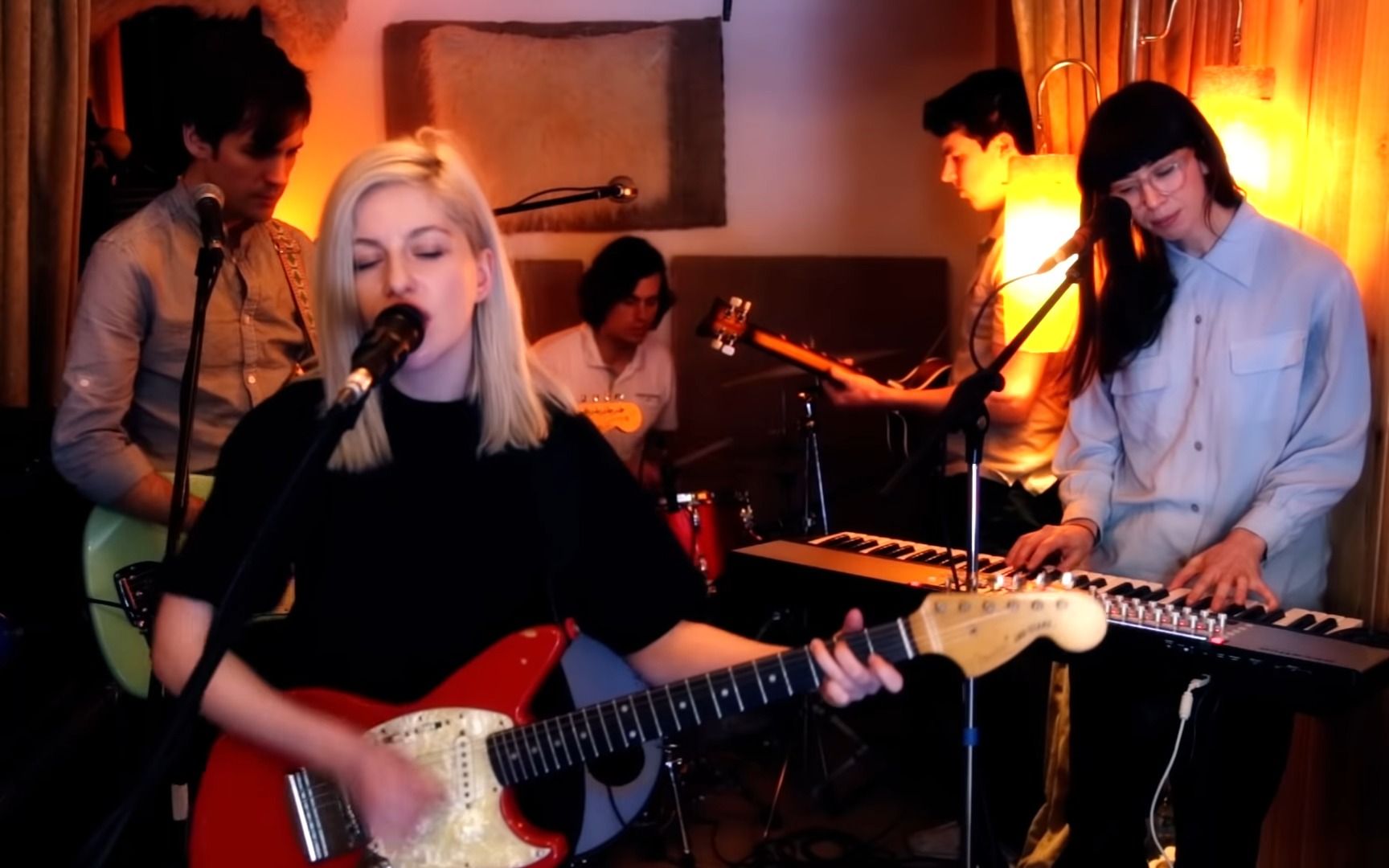 [图]Alvvays - Adult Diversion & Archie, Marry Me - Indie88 Hidden Studio Session