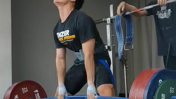 力量举鼠王66kg体重硬拉280kg