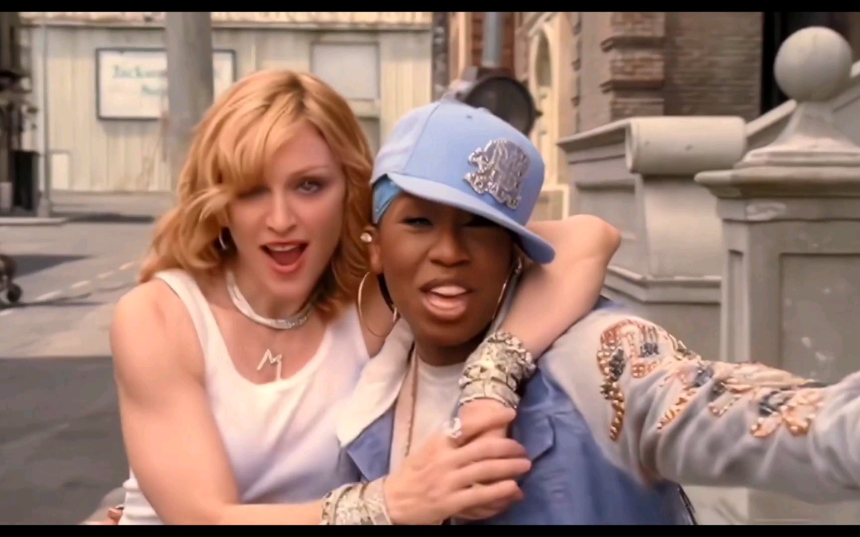 麦当娜Madonna & Missy Elliott: 2003年GAP盖普电视广告完整版哔哩哔哩bilibili