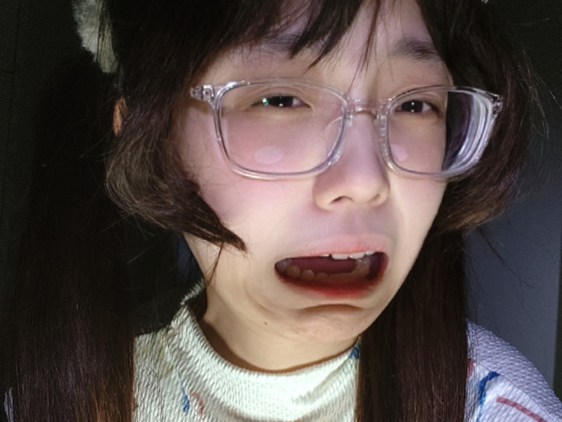 雷霆傲娇。何意味？海报