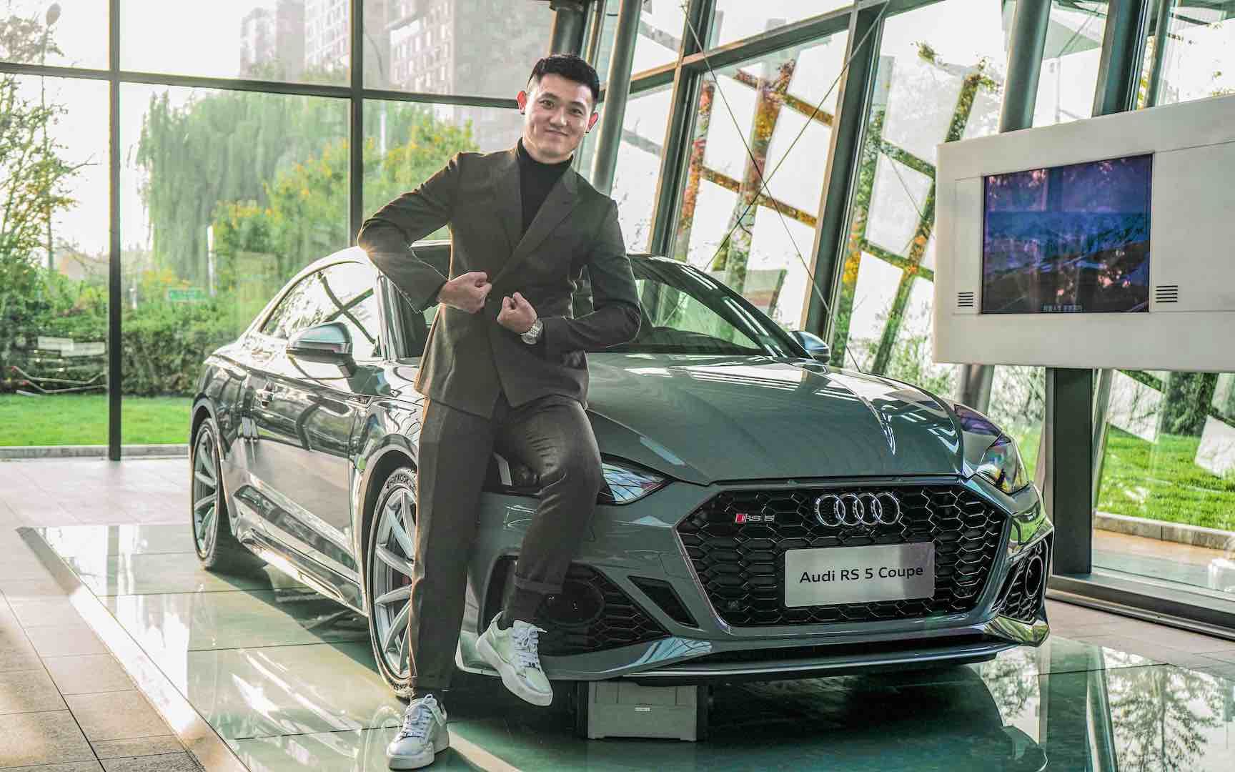 看"小号"西装暴徒凶猛且炸裂 静态体验奥迪rs5 coupe_哔哩哔哩 (゜-゜