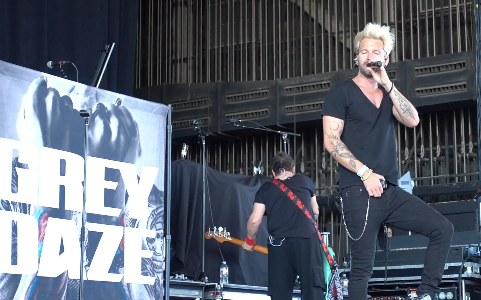 【grey daze新演出片段】holding you,ufest现场演出,phoenix城,2023