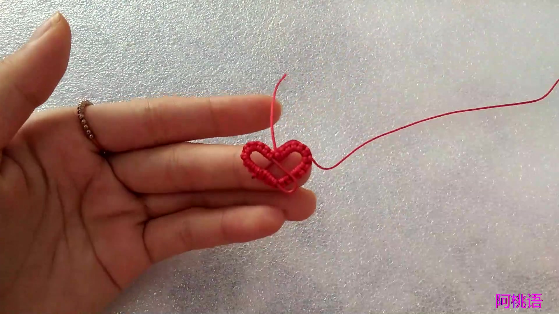 视频挂件怎么做_手机挂件怎么挂视频_视频挂挂件手机怎么挂