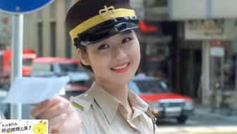 范伟和交警互怼：有种就砸了，反正也不是我的车！开罚单爆笑场面