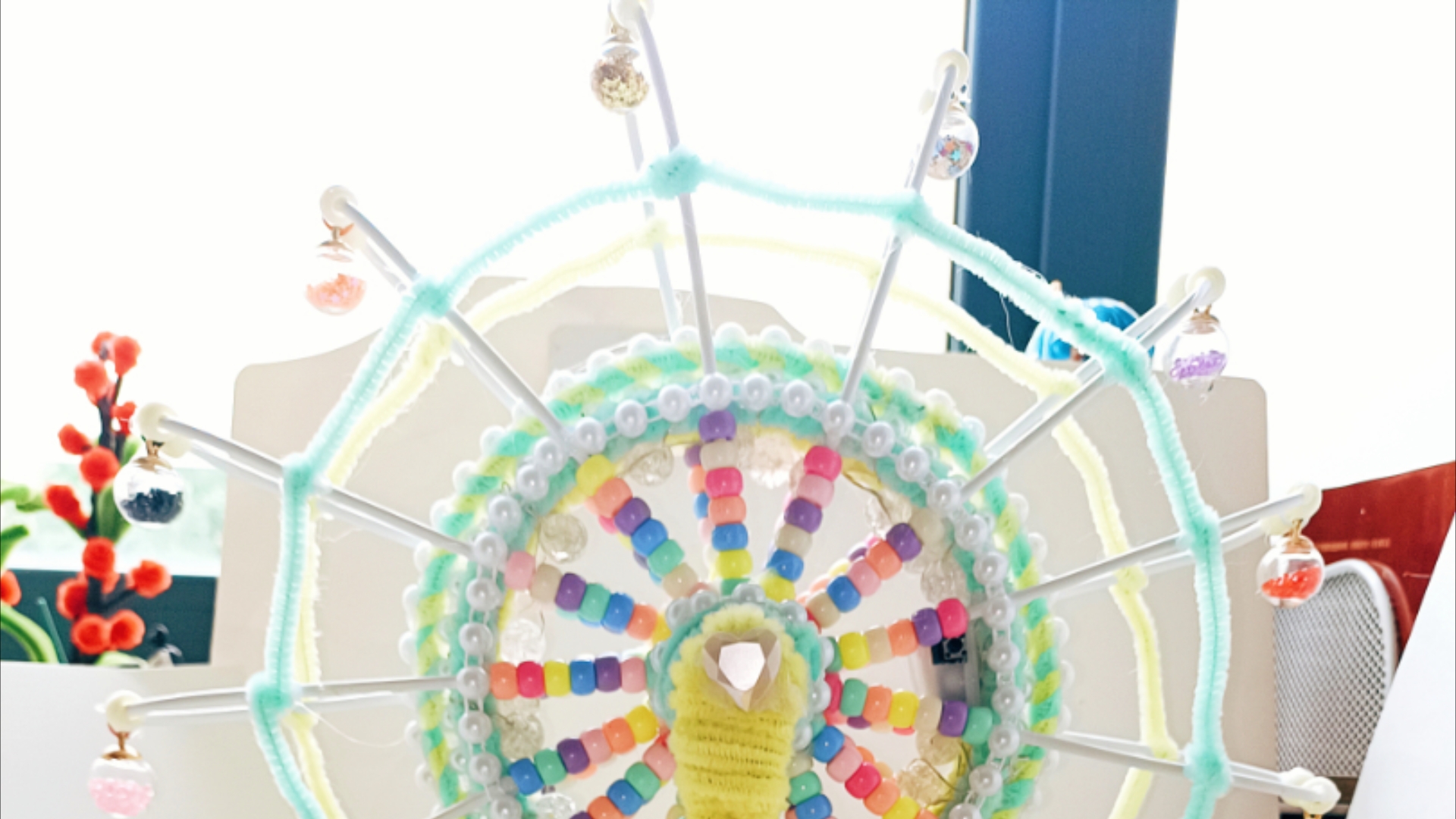 扭扭棒手工制作:摩天轮