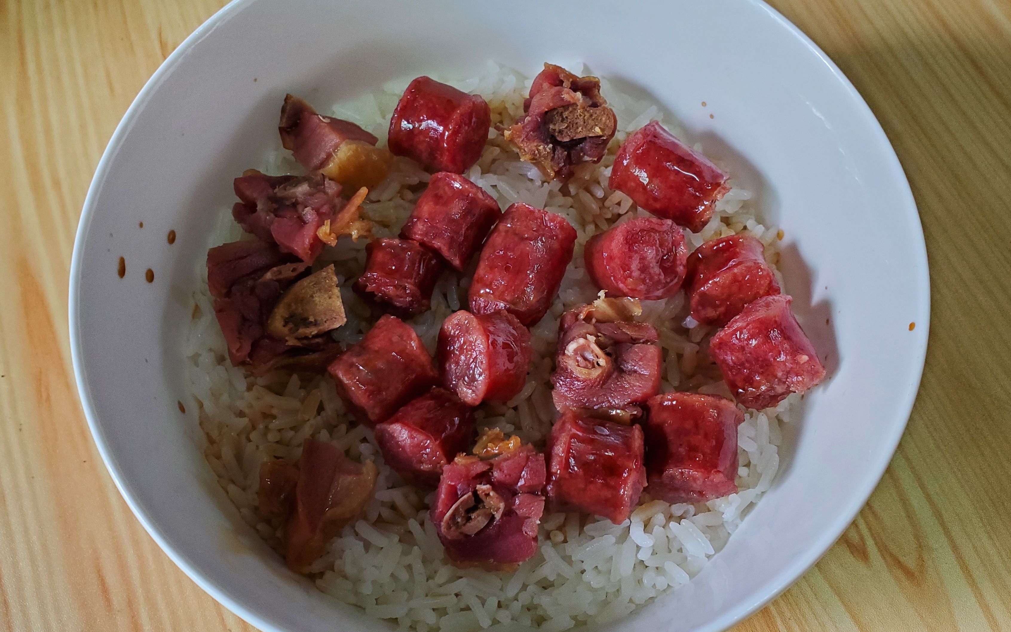 一人食蒸腊肠煲仔饭,零失误米水比,超治愈美食