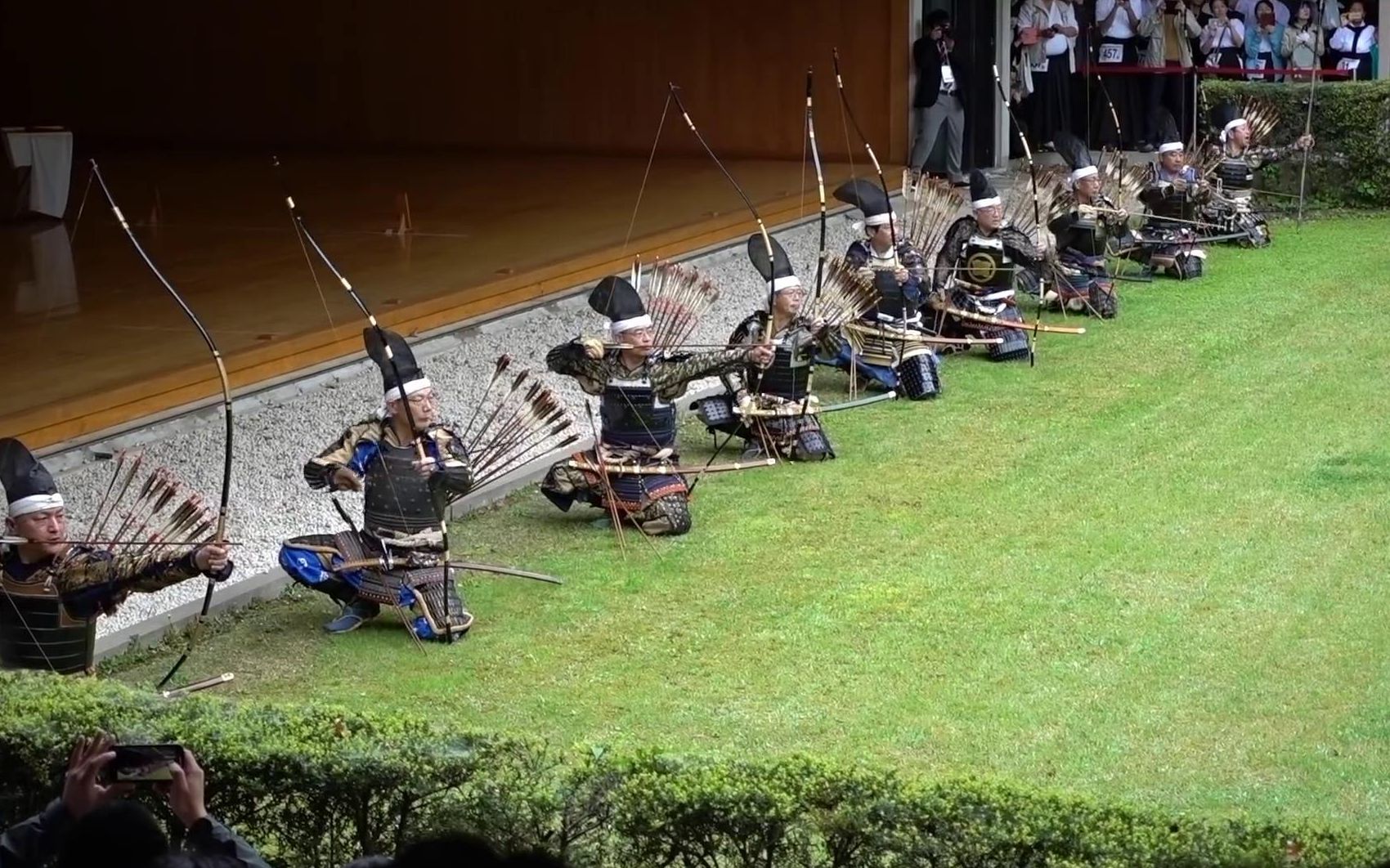 【运动日本弓道】日本复原古代弓箭手(萨摩日置流腰矢组弓 演武)哔哩哔哩bilibili