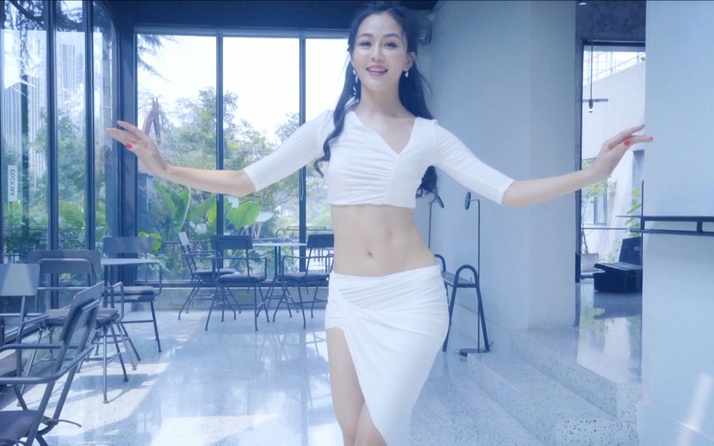 李晶晶肚皮舞三声心跳2018年度超人气popsong