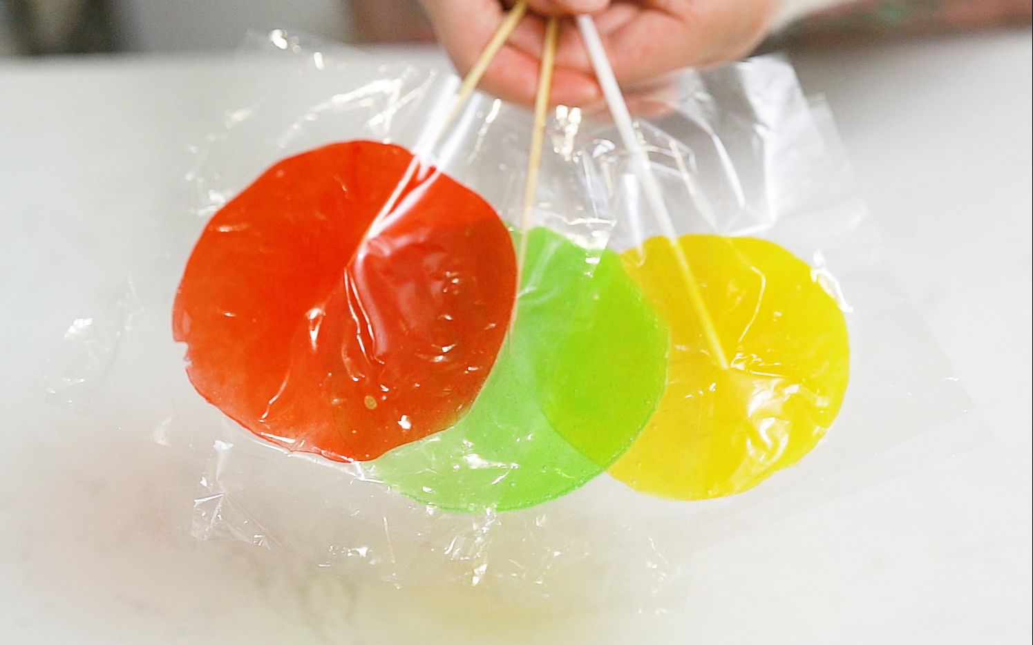 复刻粘牙糖,1毛1个的童年零食,亏了亏了!