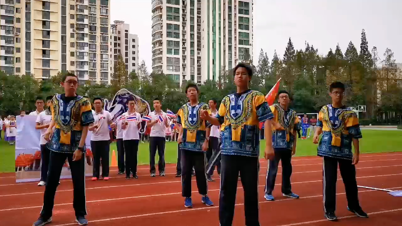 兰生复旦中学2020届6班入场式tocatoca新宝岛
