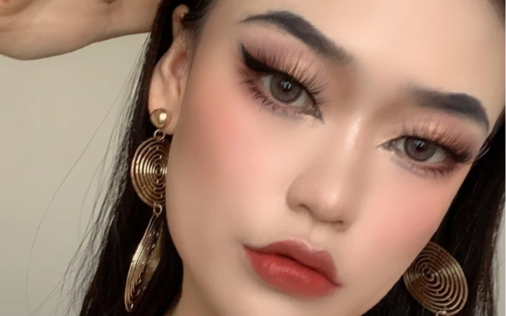 单眼皮超a欧美妆让我看看还有几个姐妹不知道化妆的重要性